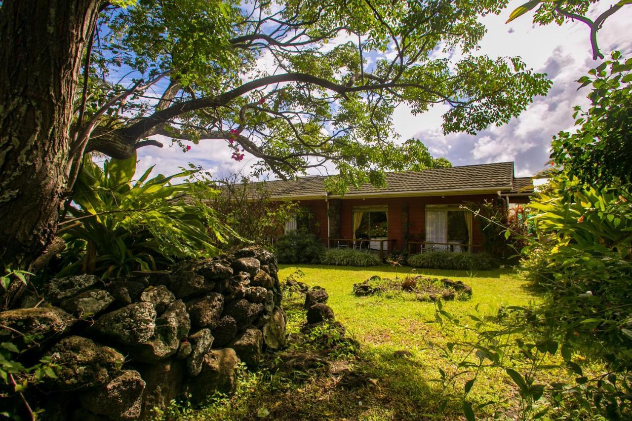 Hostal Uruhao Hanga Roa Esterno foto