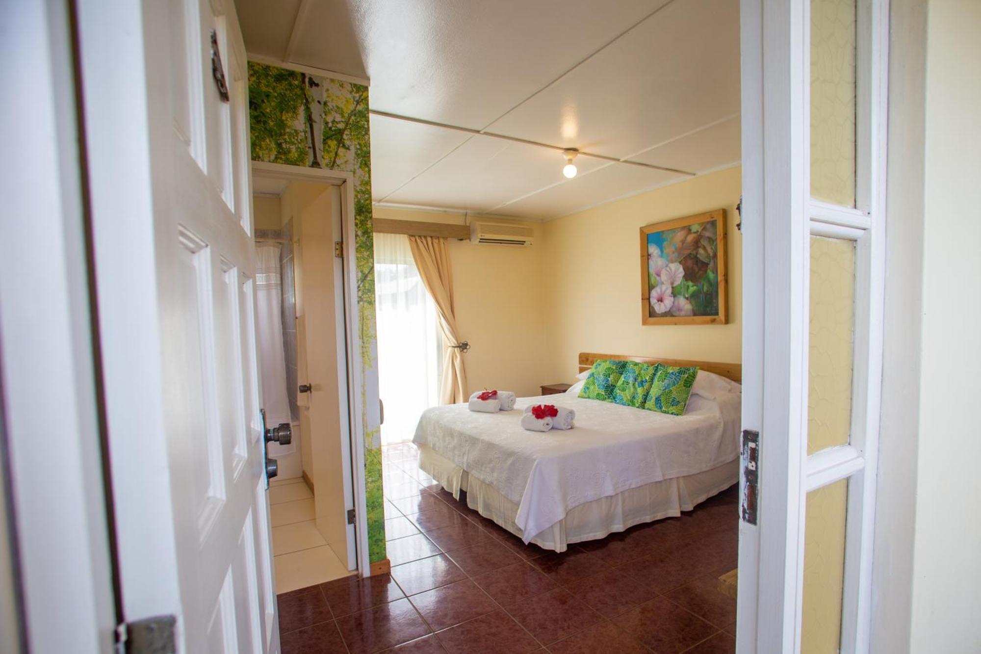 Hostal Uruhao Hanga Roa Esterno foto