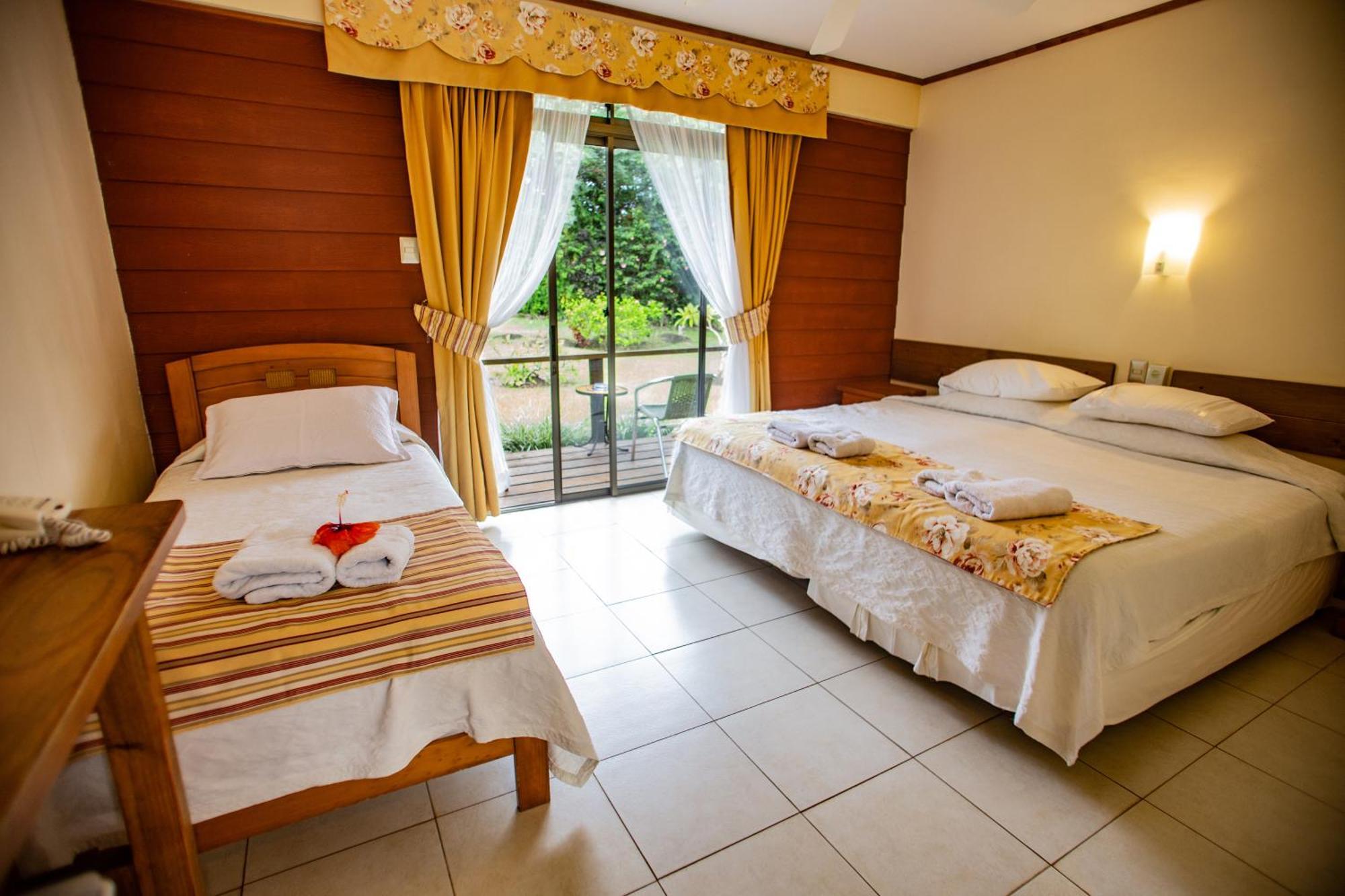 Hostal Uruhao Hanga Roa Esterno foto